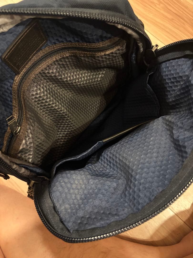 ［美品］TUMI ショルダーバッグ