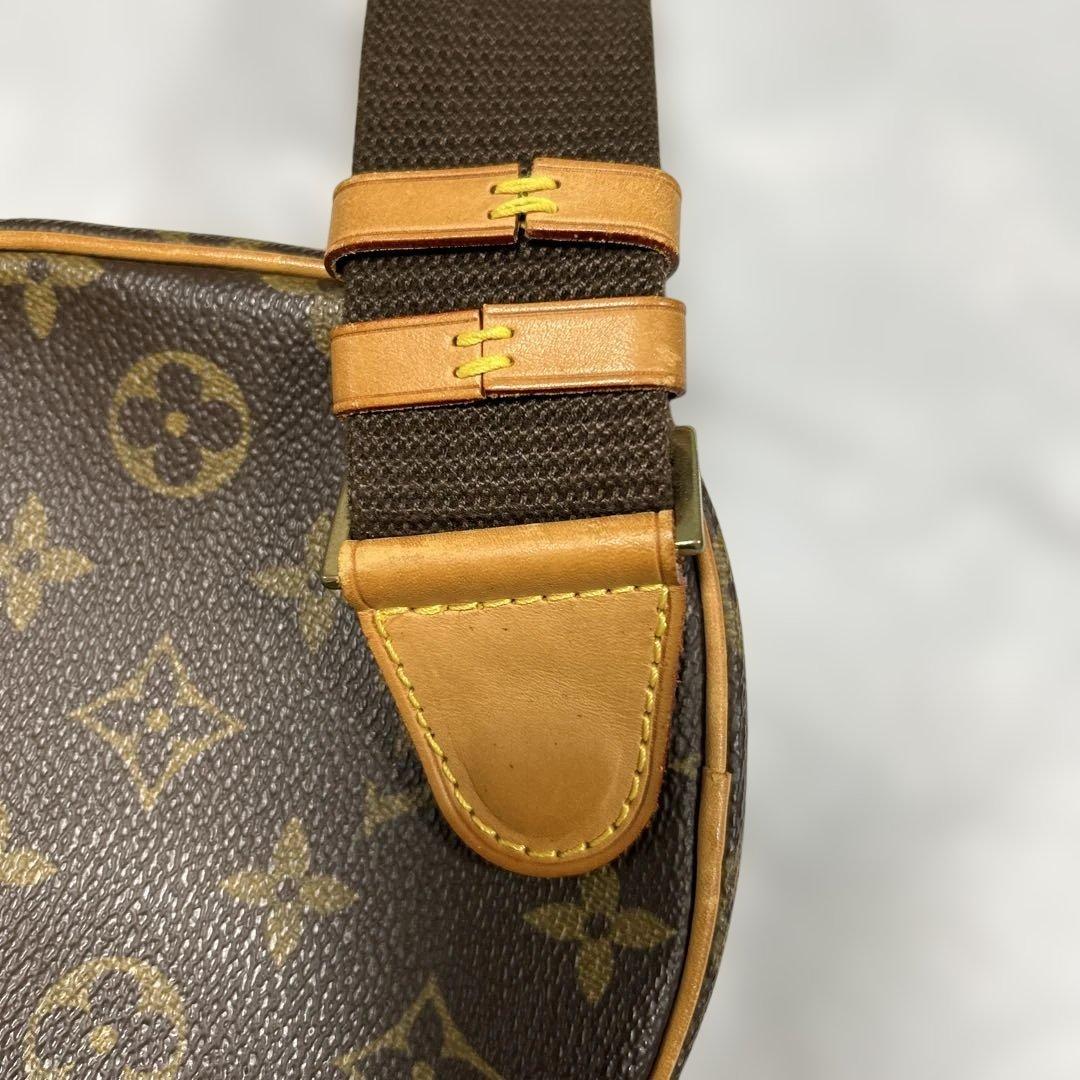 Louis VUITTON ボディバッグ