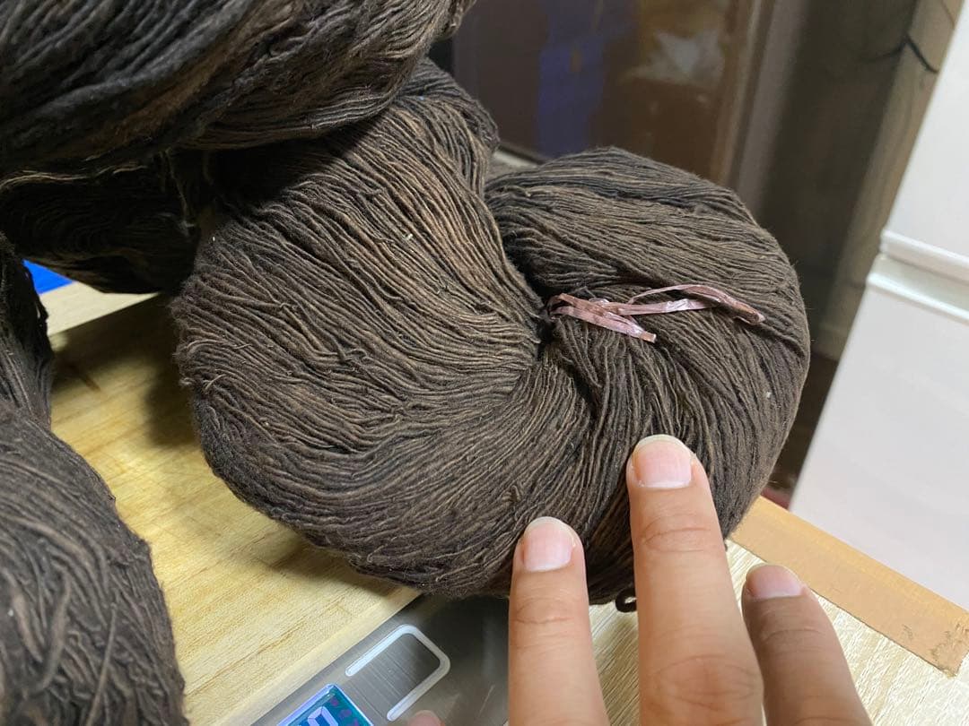 訳あり　RWDORO−Y01 カリン泥染め木綿糸*1,144g　手紡糸