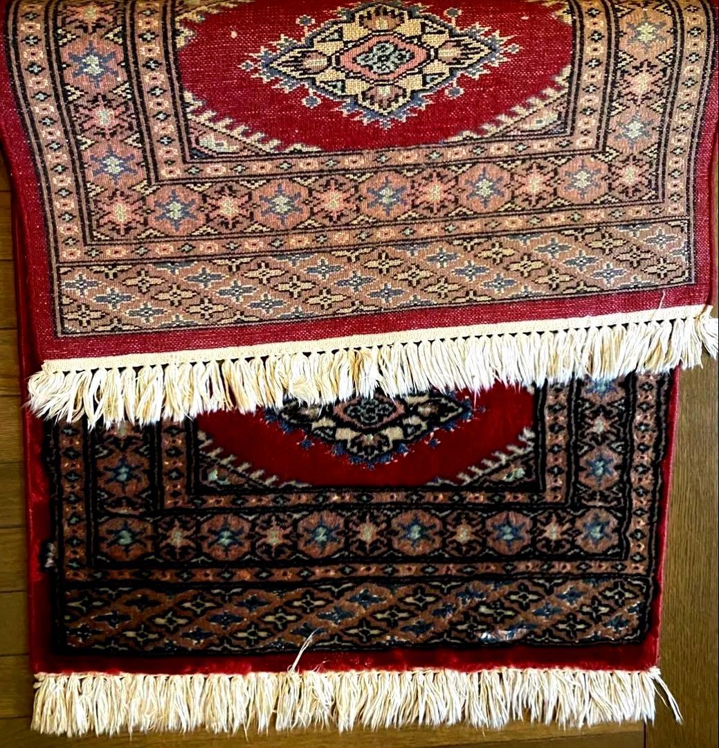 396 高級手織りのウール100%緞通ラグ 赤い幾何学模様約94× 61cm