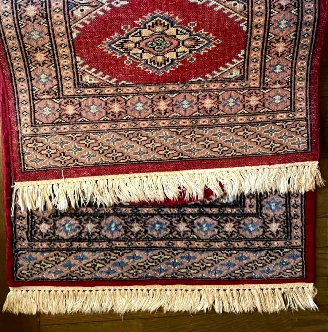 396 高級手織りのウール100%緞通ラグ 赤い幾何学模様約94× 61cm