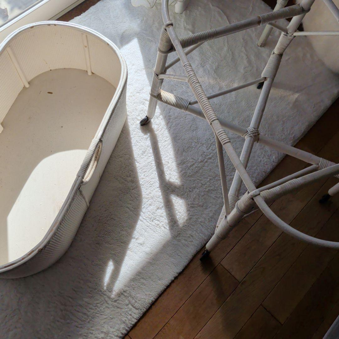 アンティーク　ベビーバスケット ホワイト　シャビーシック