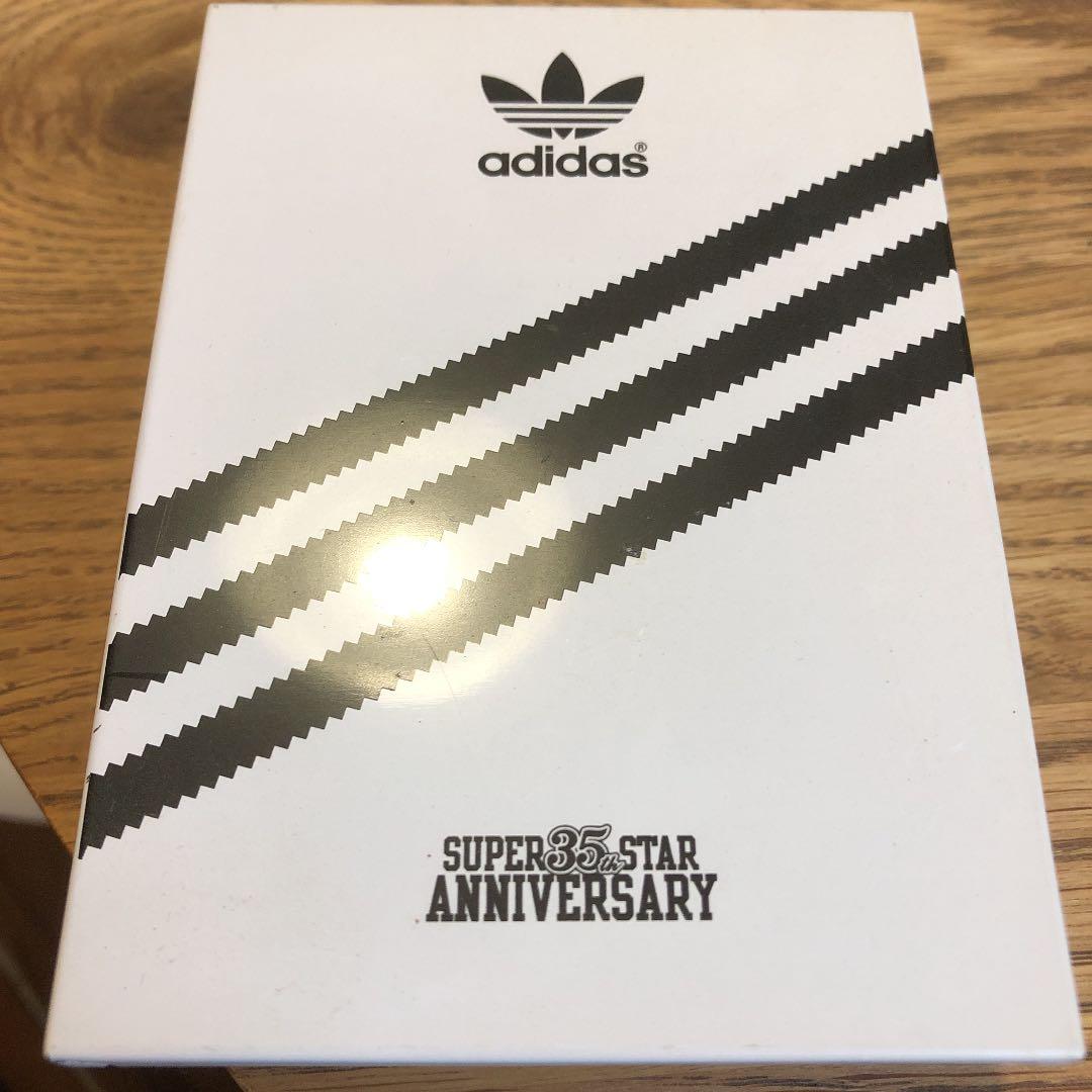 adidas スーパースターのフィギュア