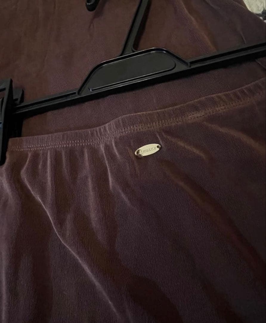 新品　anuans アセテートカットナロースカート　ベロア　アニュアンズ