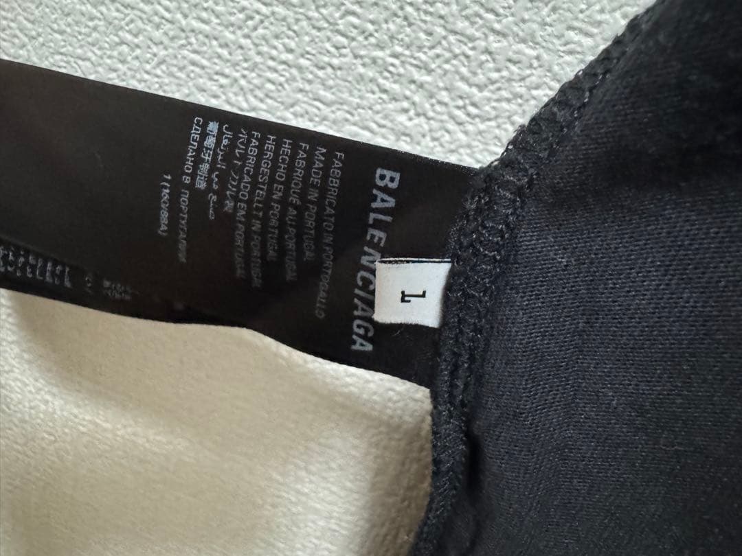 BALENCIAGA フレイムデザイン ダメージTシャツ