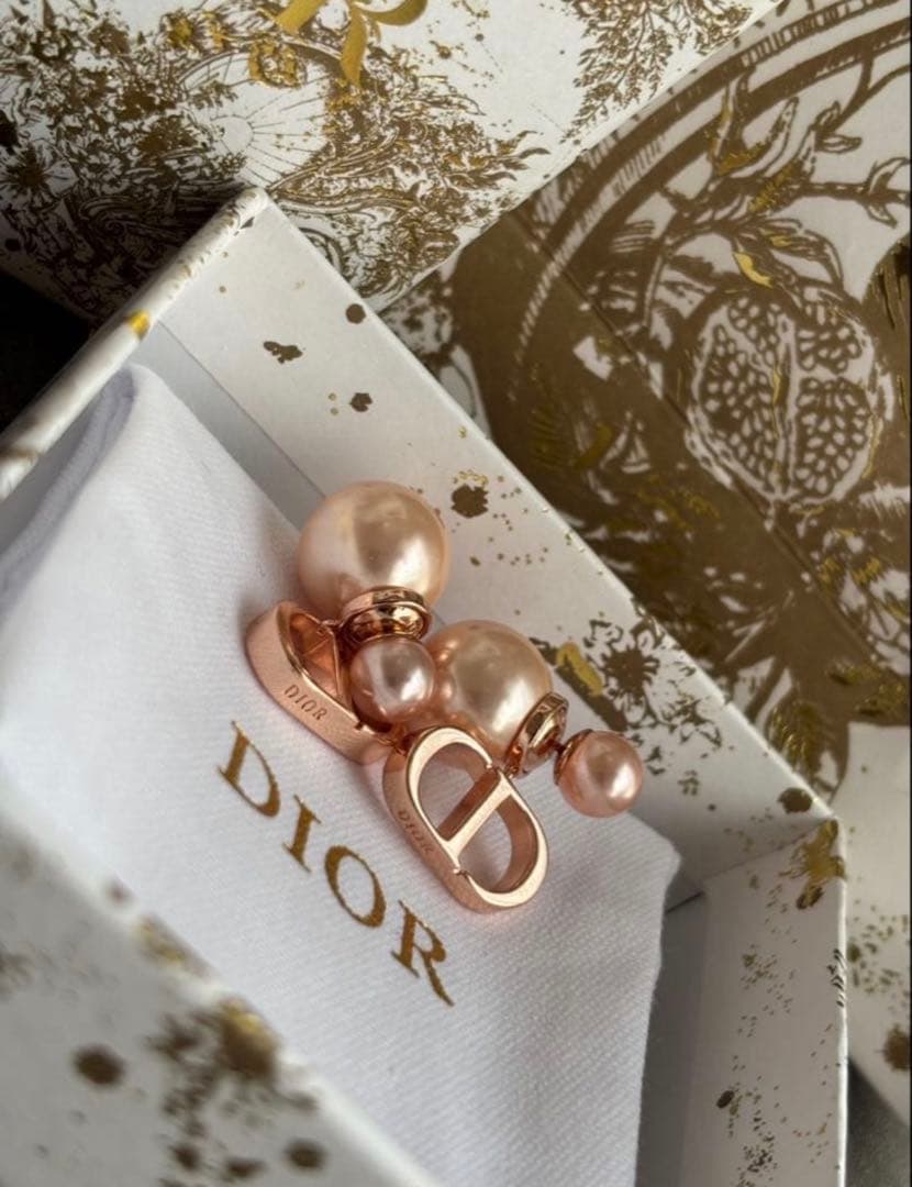 Dior CD パール ピアス ベビーピンク