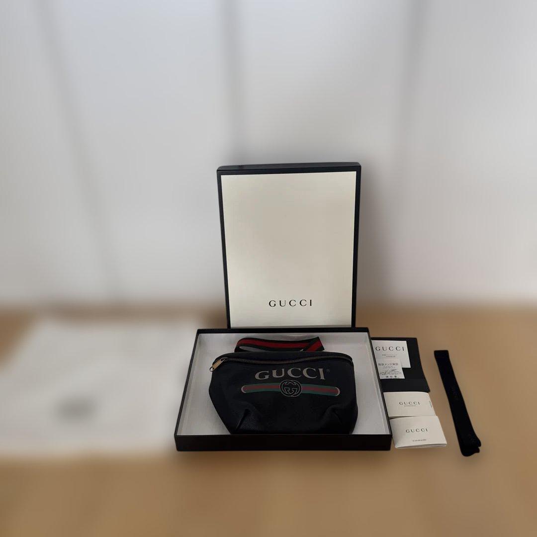 GUCCI レザー ボディバッグ ウェブライン