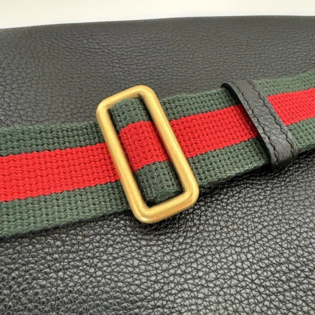 GUCCI レザー ボディバッグ ウェブライン