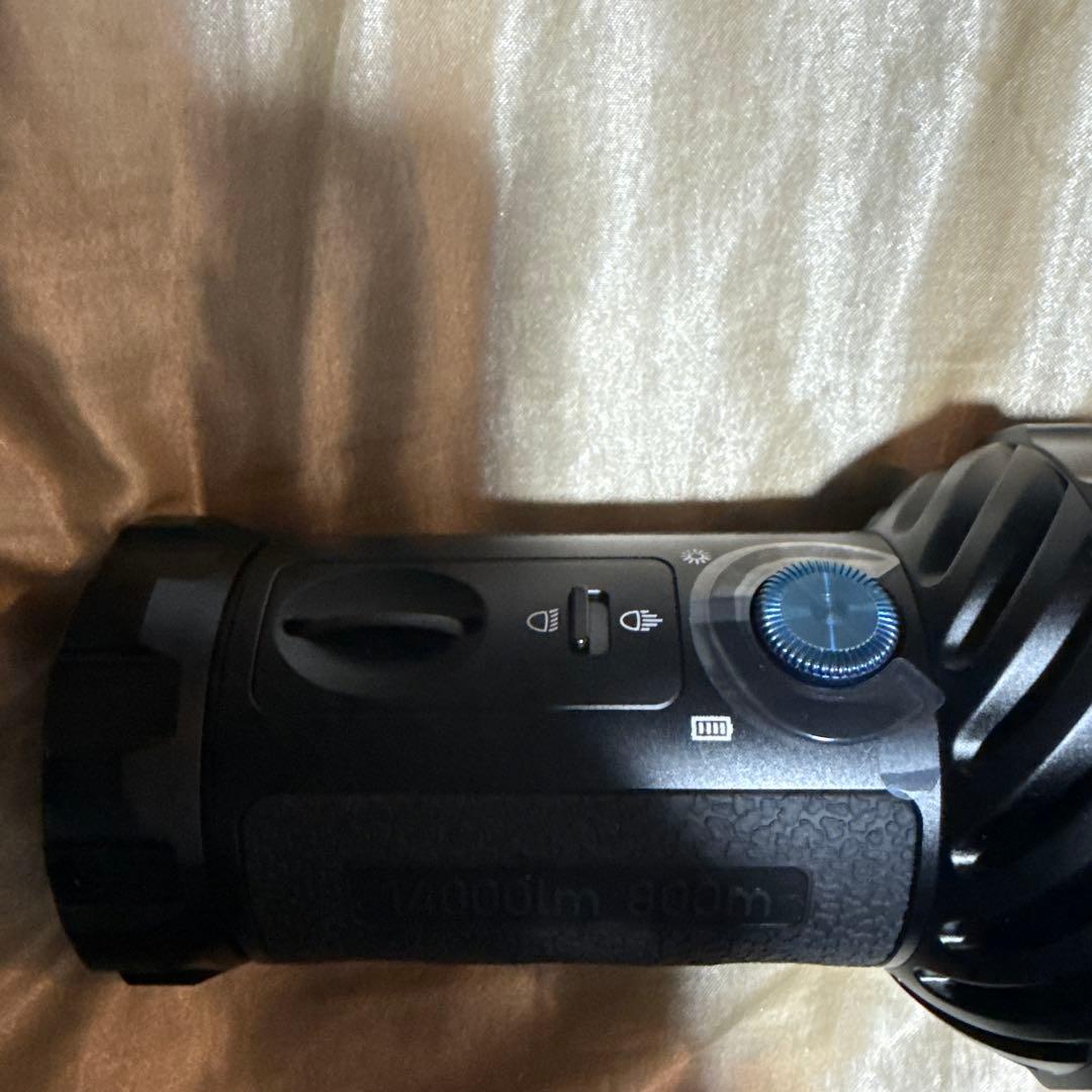 オーライト　Olight Marauder 2 懐中電灯 14,000ルーメン