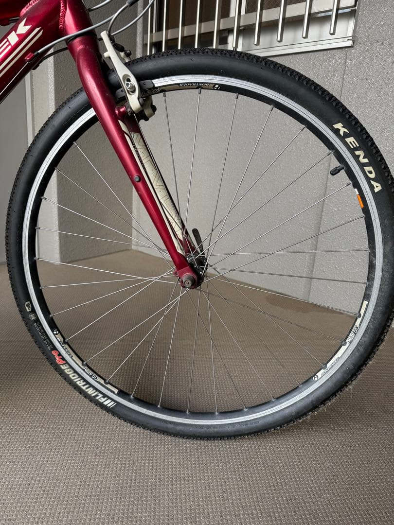 【引取限定】TREK 7.2 FX WSD 13インチレディース クロスバイク