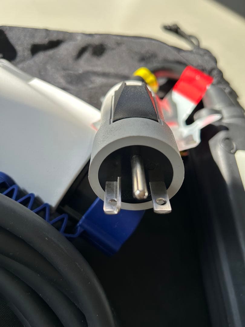 美品✨NISSAN リーフ 充電ケーブルセット　3NK5E