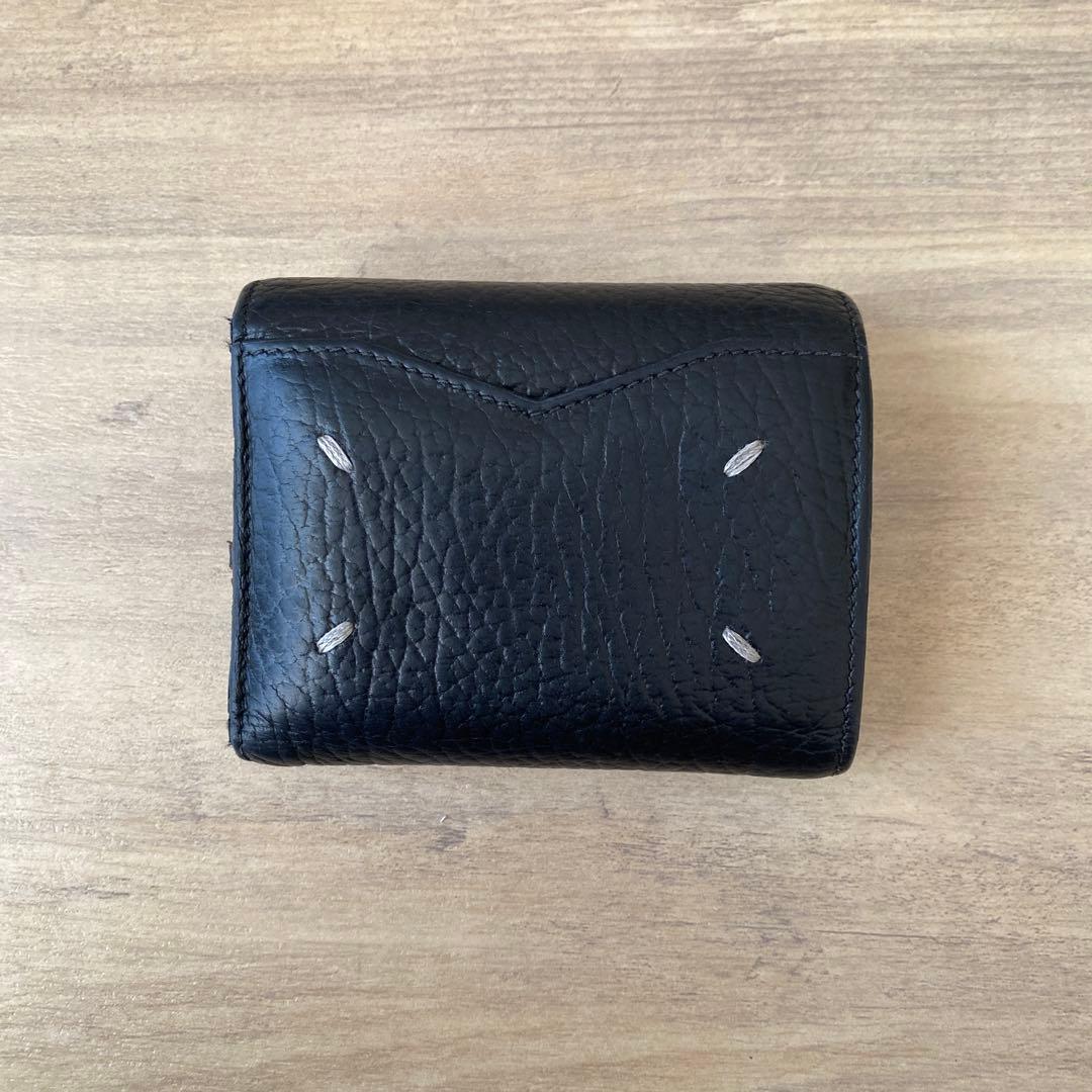 メゾンマルジェラ 三つ折り財布 4ステッチ レザー コンパクト ブラック