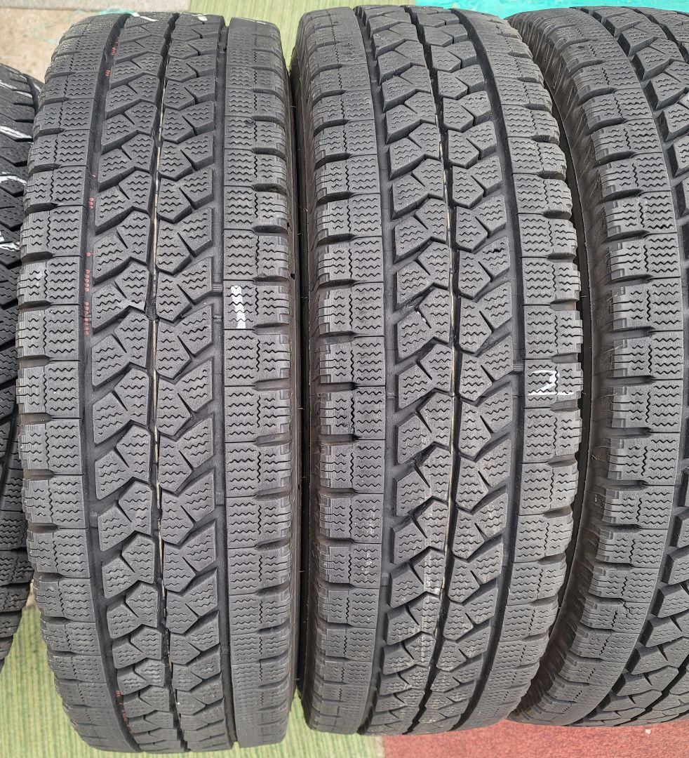 205/70R17.5 115/113L BLIZZAK W979バリ山