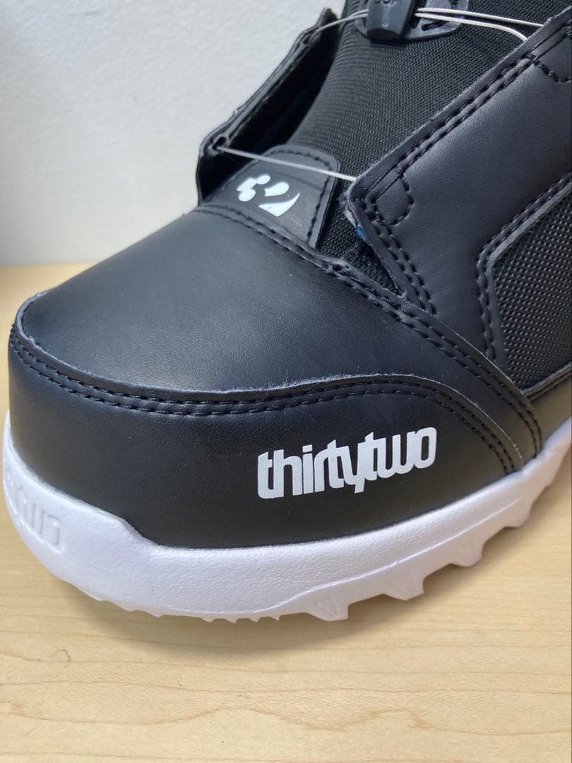 thirtytwoスノーボード ブーツ　26cm 定価30000円前後