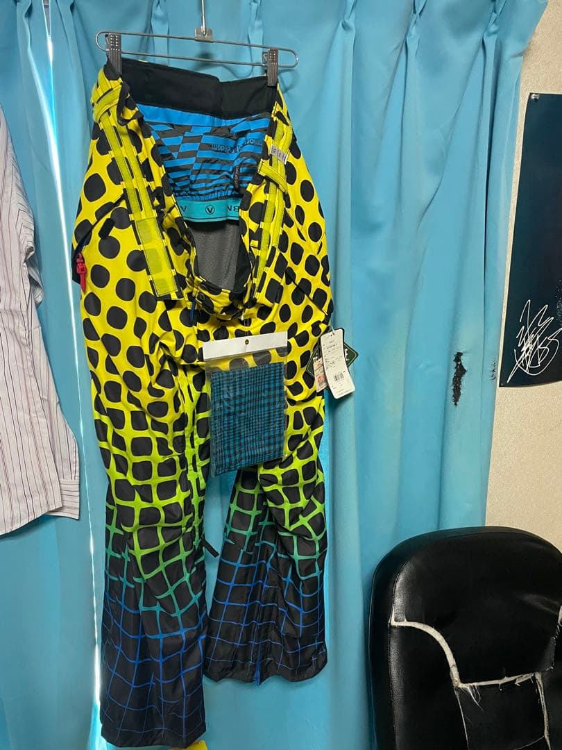 RIDE スノーボード カラフルドット柄 Fluxビンディング付き、ウェアセット