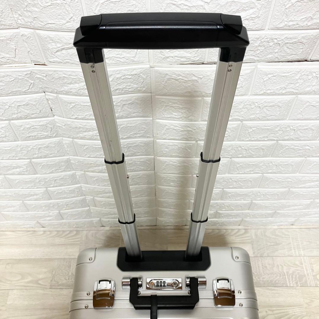 【廃盤品】美品！ビジネスマンに！ゼロハリバートン　アルミ製 キャリーケース　2輪