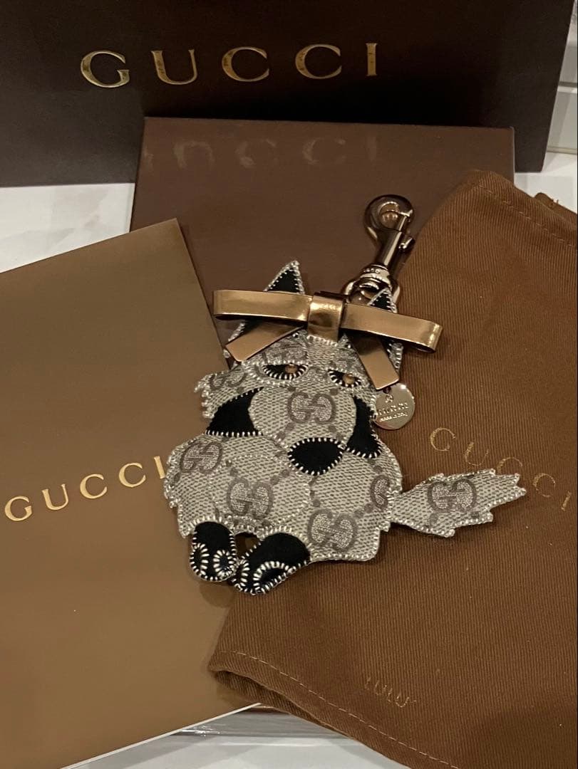 井上　新品♡GUCCI グッチョリ シェパード ガンナー 犬 キーホルダー