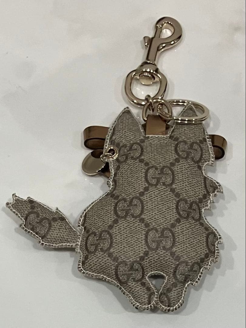 井上　新品♡GUCCI グッチョリ シェパード ガンナー 犬 キーホルダー