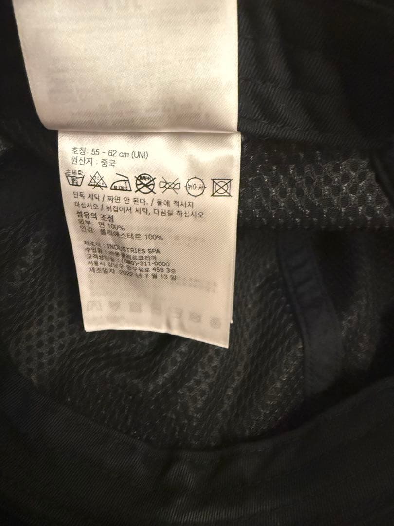 MONCLER ブラック ベースボールキャップ　レディース