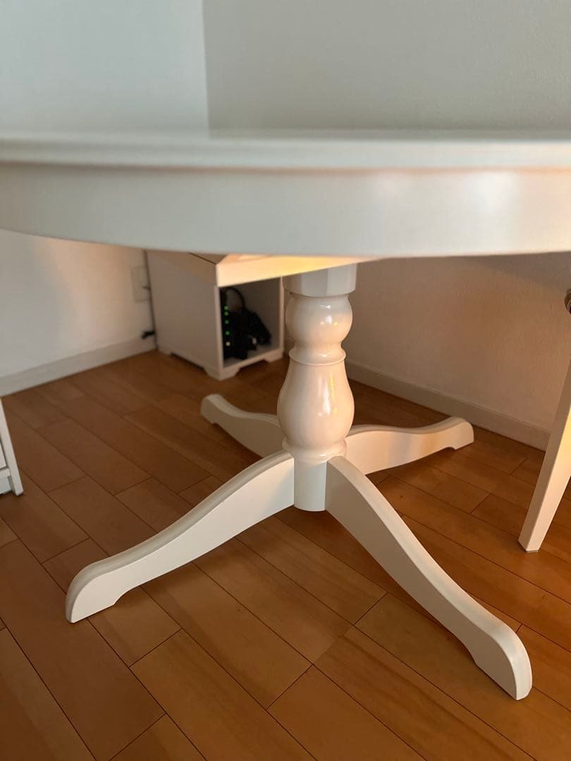 IKEA ROSENTORP 伸縮ダイニングテーブル