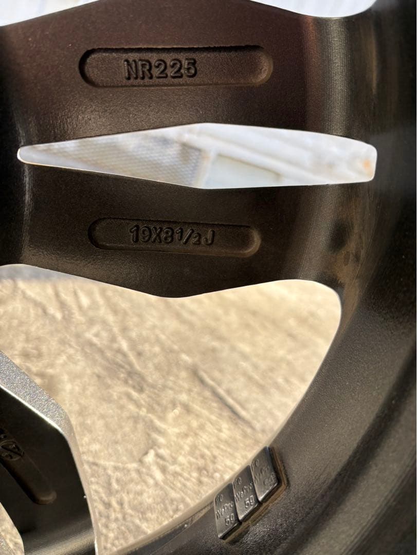 1/7値下げしました⭐️2024年購入　ハリアー　ホイル付き　225/55R19