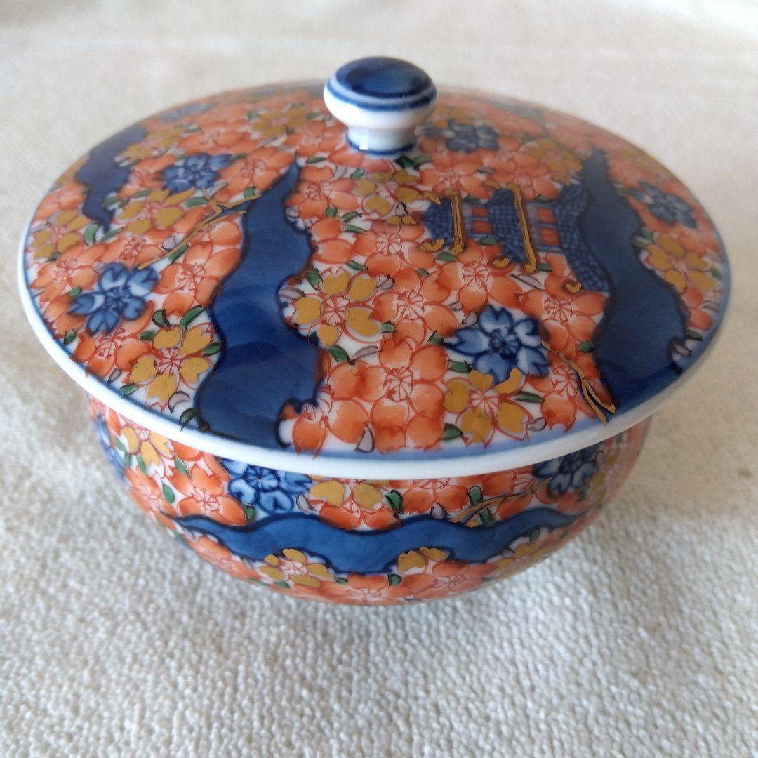 館林源右衛門作　染錦楼閣紋様蓋付湯呑