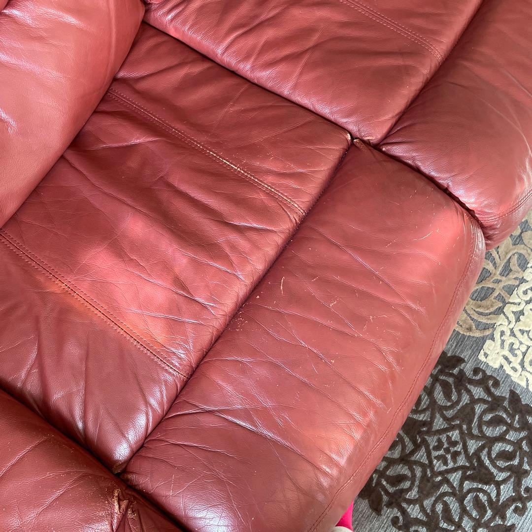 赤いレザー3人掛けソファ　リクライニング付き