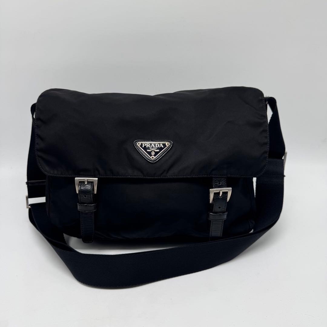 プラダ ショルダーバッグ ナイロン ブラック メッセンジャーバッグ 斜め掛け