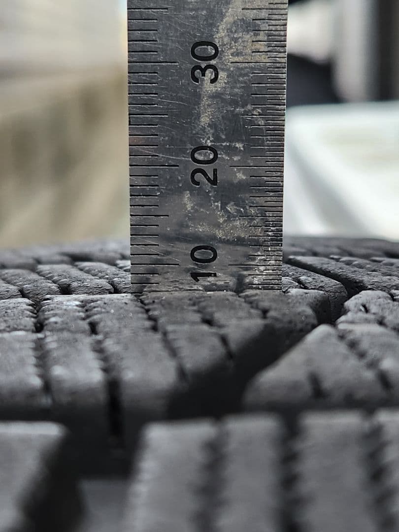 「まき」215/50R17 スタッドレスタイヤ ホイール付き