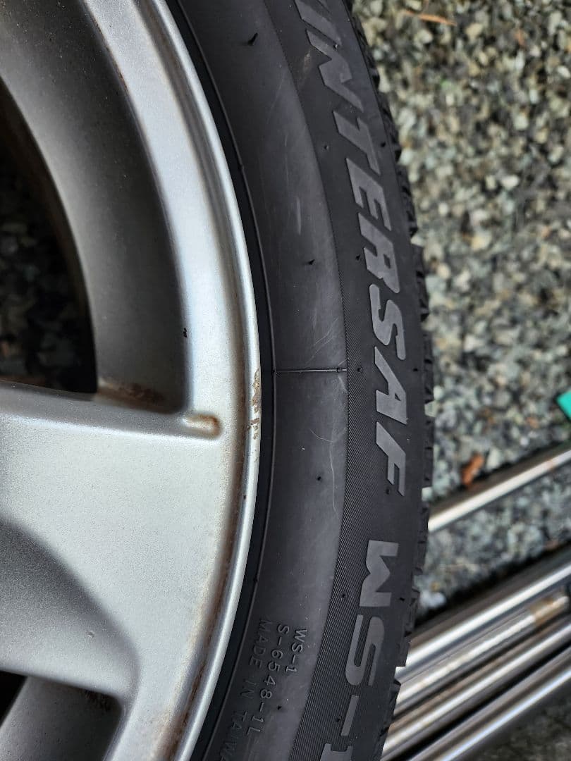 「まき」215/50R17 スタッドレスタイヤ ホイール付き