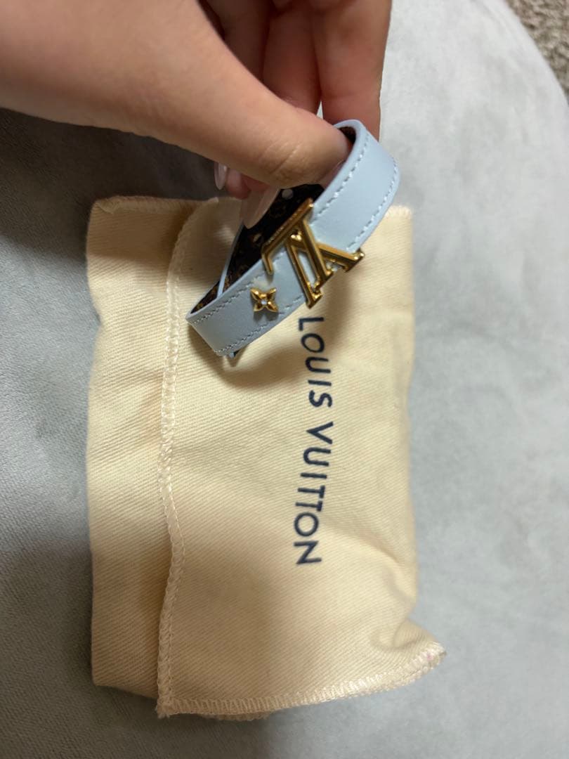 LOUIS VUITTON ライトブルーブレスレット