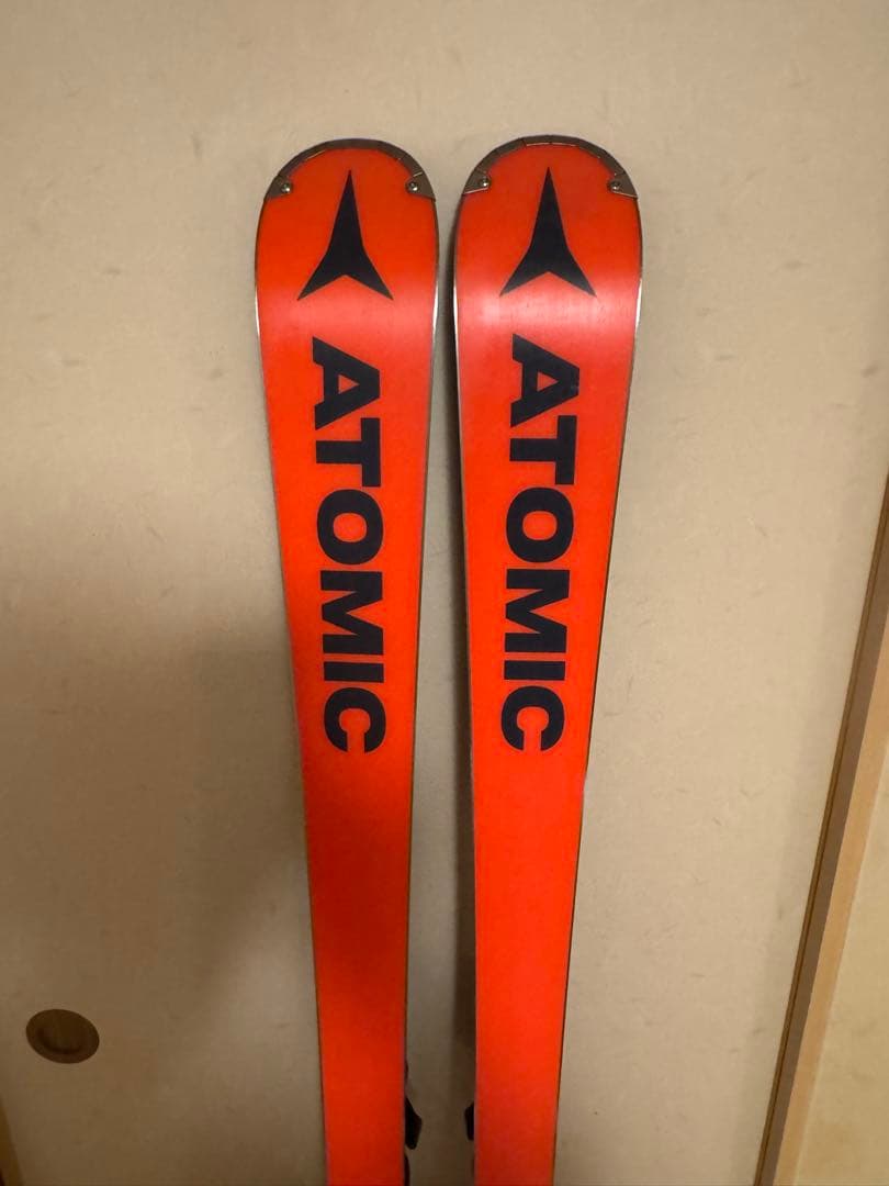 ATOMIC REDSTER S8i スキー板 ブラック