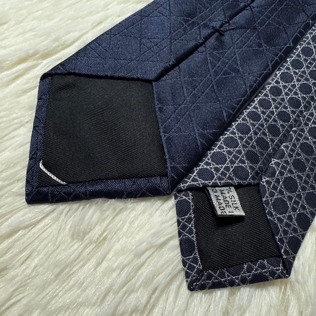 【未使用品】Christian Dior ネクタイ　高級シルク　ナロータイ