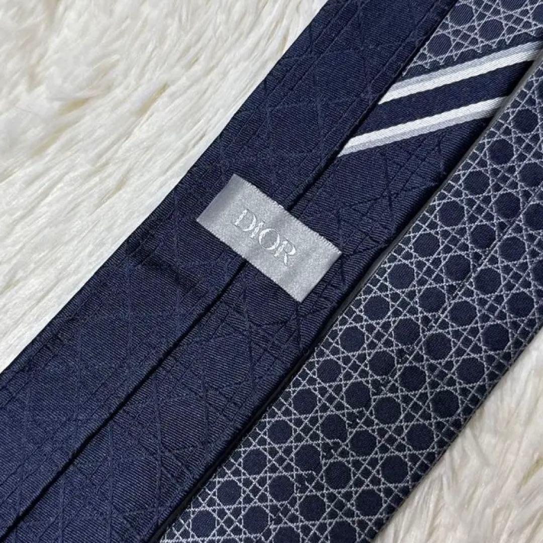 【未使用品】Christian Dior ネクタイ　高級シルク　ナロータイ