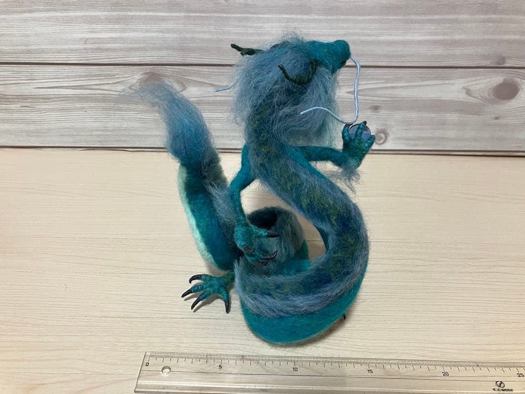 羊毛フェルト 青い龍