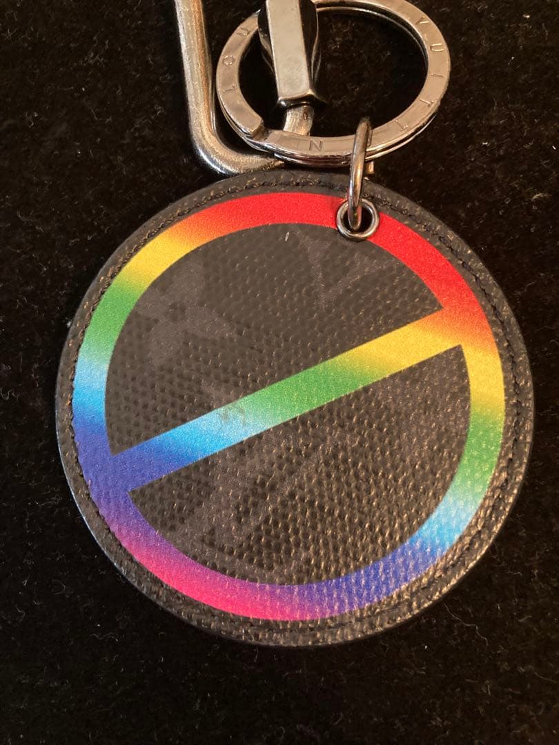 ルイ ヴィトン モノグラム レインボー キーホルダー チャーム