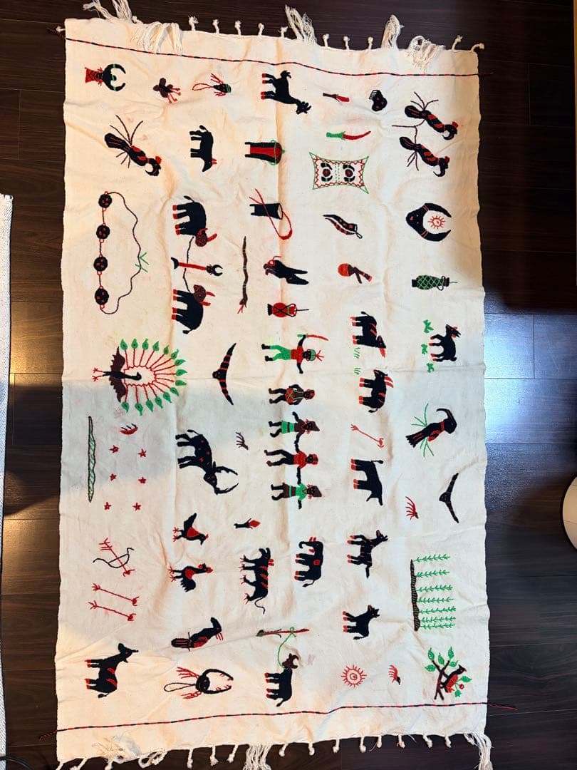 刺繍　ラグ　モン族　インド刺繍　ヴィンテージ