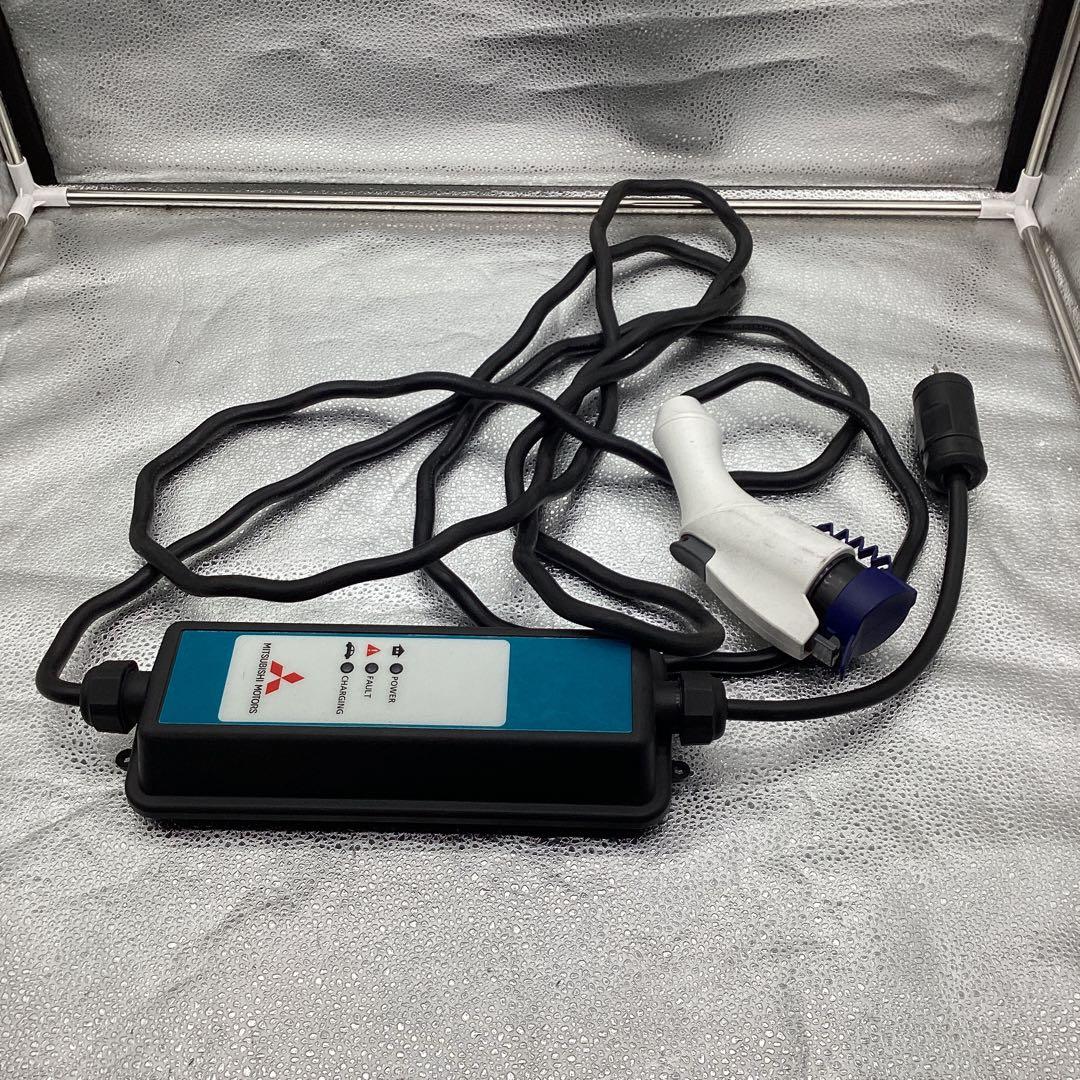 三菱アウトランダーPHEV YAZAKI製(9499D510) 充電ケーブル