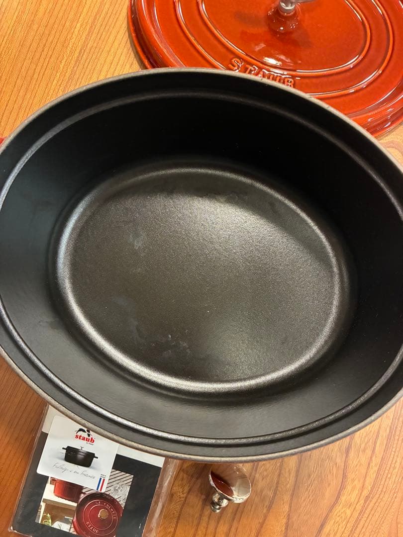 staubココット オーバル31㎝ ガーネット ルージュ レッド