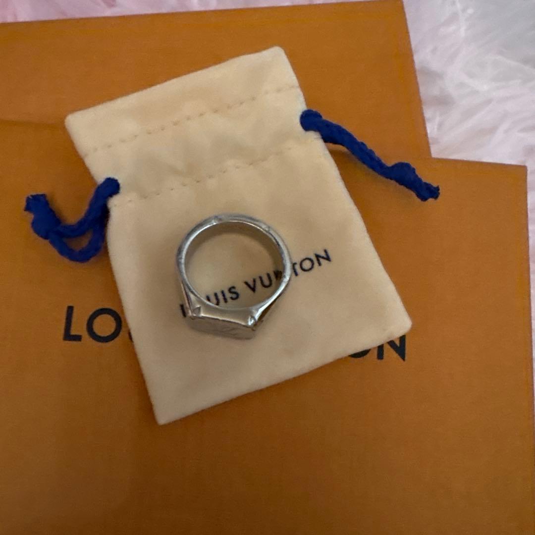 Louis Vuitton シルバーリング 専用ポーチ付き