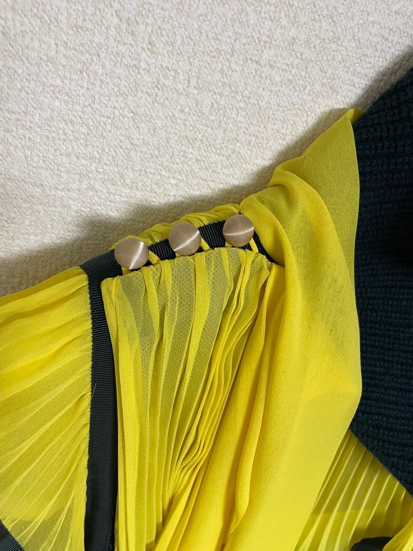 sacai 変形ニットトップス　イエロー　⭐︎