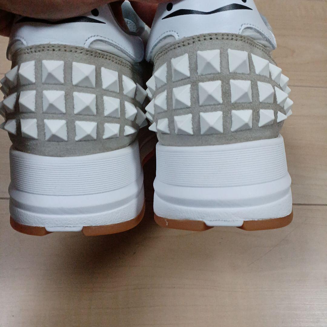 新品VOILE BLANCHE スタッズ付きスニーカー