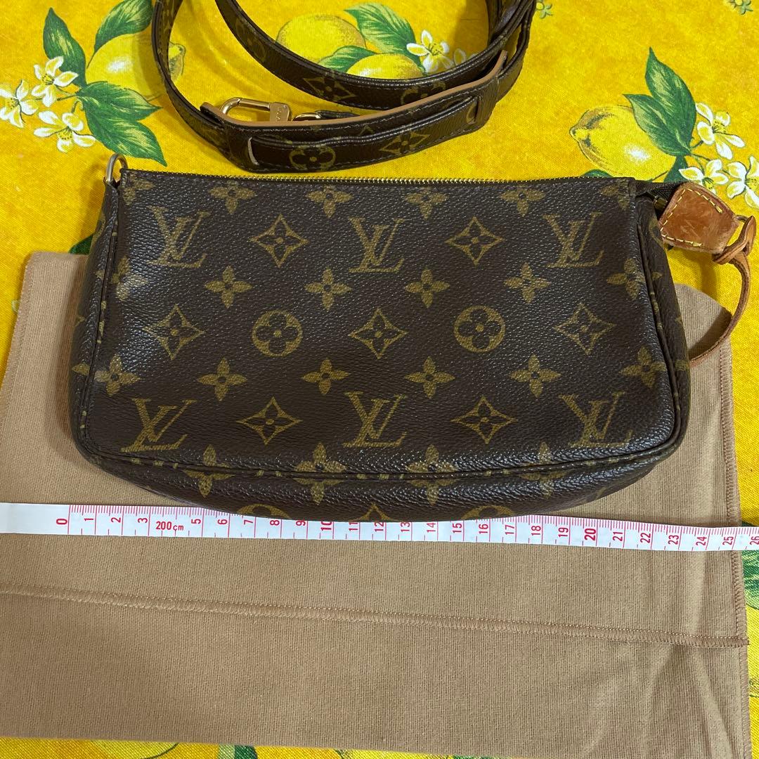 Louis Vuitton モノグラム ポーチ　ストラップ　アクセサリー値下げ