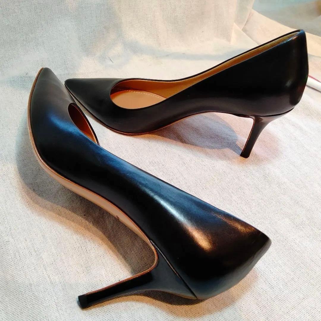Ferragamo 黒 ポインテッドトゥパンプス