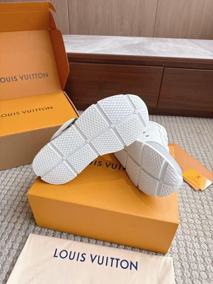 LOUIS VUITTON スニーカー ホワイト/グリーン