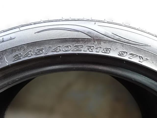 8.5分山ネクセンN’FERA SU1 245/40R18 97Y XL中古4本