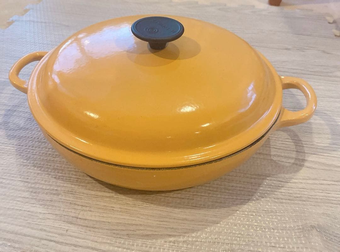 ル クルーゼ ビュッフェキャセロール 26cm サフランイエロー（廃盤色）