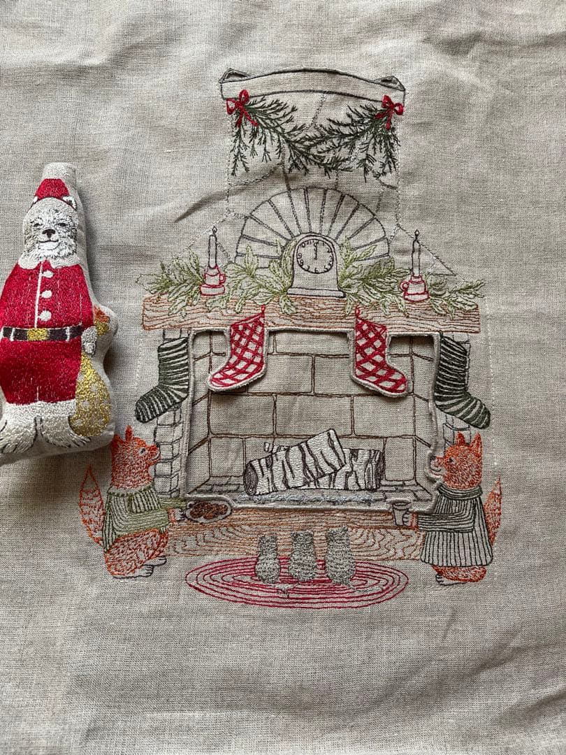 新品　コーラル&タスク　50cm角クッションカバー　クリスマス