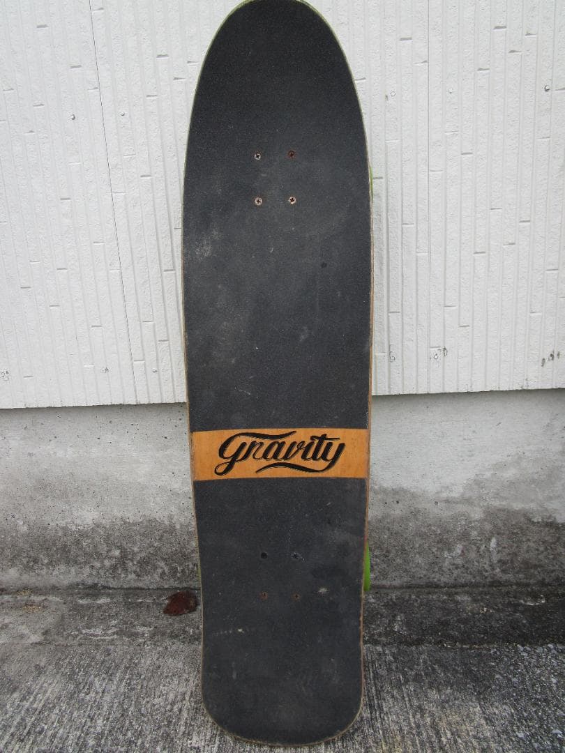 GRAVITY グラヴィティー　スケートボード　スラスター3　サーフイン陸トレ