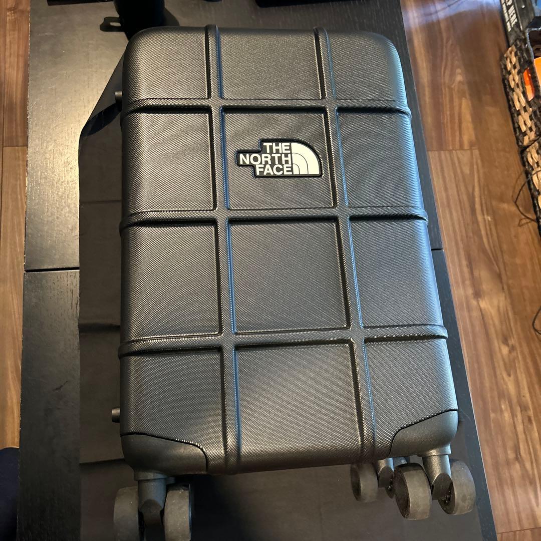 【THE NORTH FACE】キャリーケース（ブラック）